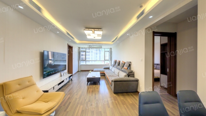 万科翡翠公园二期二手房实景图