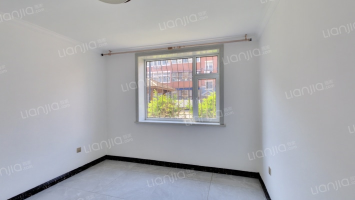 东新建二手房实景图