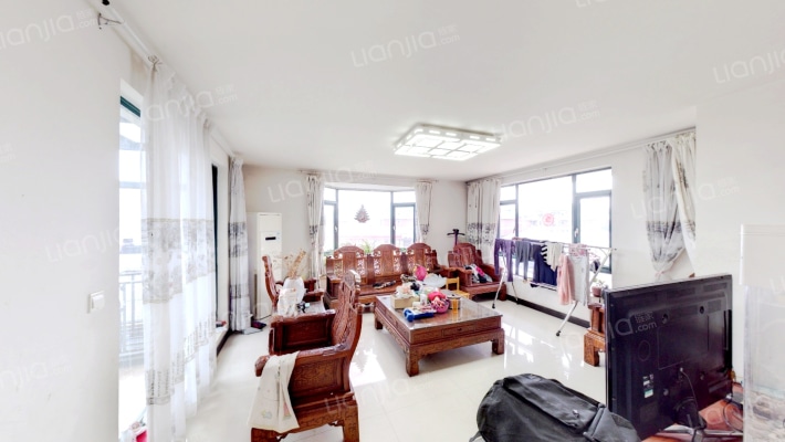 第一大街逸水湾二手房实景图