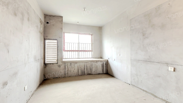 绿地国宝21城一期二手房实景图