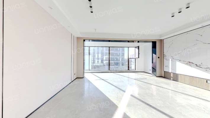 中欧金茂府二手房实景图