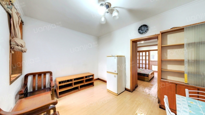 邮政局宿舍二手房实景图