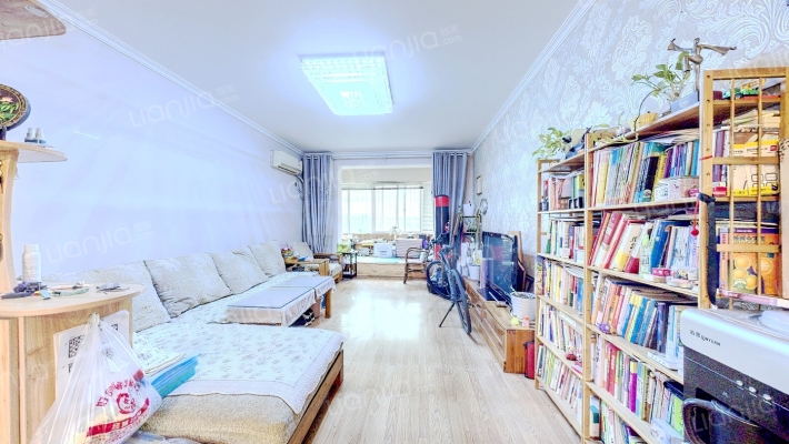 河畔人家二手房实景图