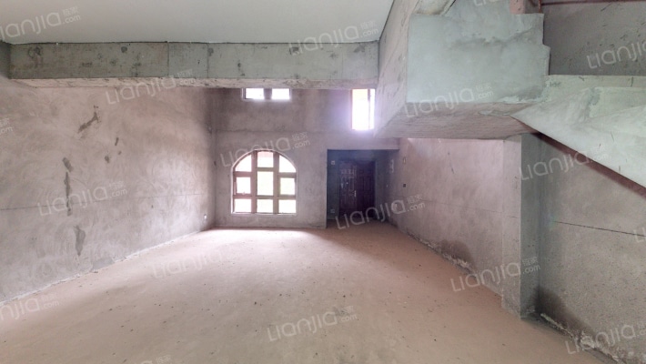 恒大云湖上郡观山悦6.1期二手房实景图