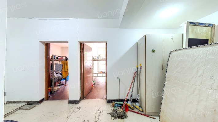 东街外贸宿舍二手房实景图