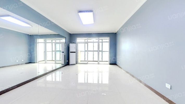 正弘山二手房实景图