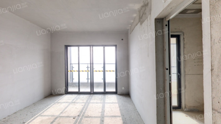 世茂望樾二手房实景图