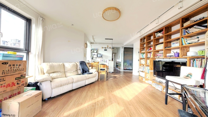 金桥新城二手房实景图