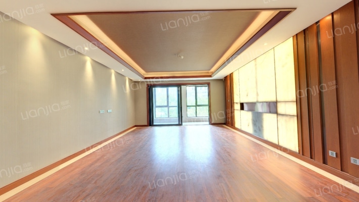 融创外滩壹号院二手房实景图