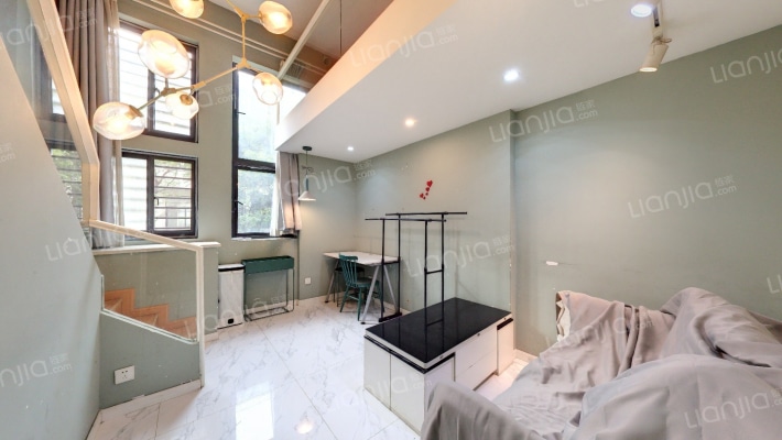 中豪七格二手房实景图