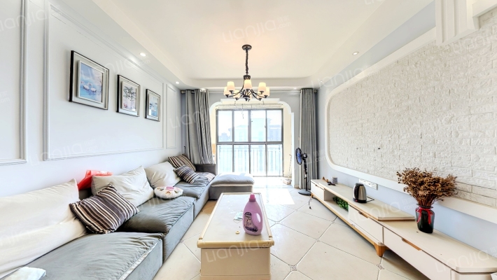 美联德玛假日二期阳光里二手房实景图