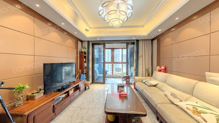 恒大翡翠华庭B区二手房实景图