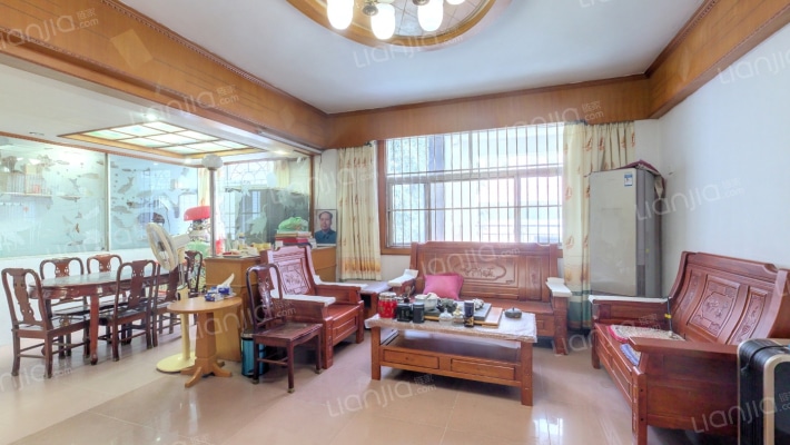 地产总公司宿舍二手房实景图