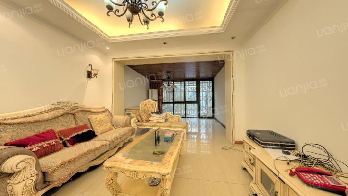 高尔国际1期二手房实景图