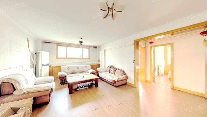 新府花园二手房实景图