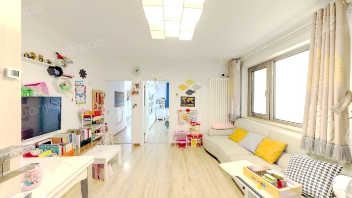 新华街三里二手房实景图