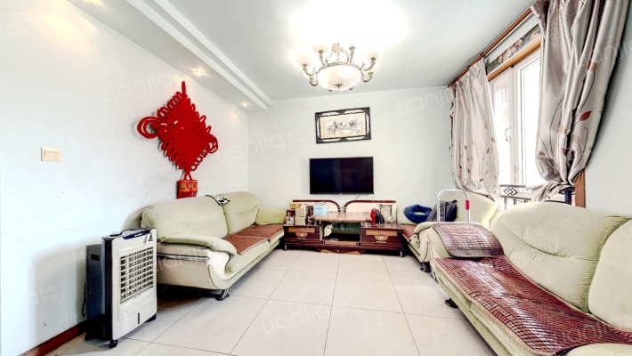 新莲馨二手房实景图