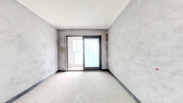 融创溪山春晓二期二手房实景图