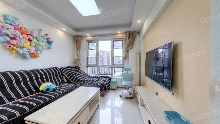 万峰城B区MINI公馆二手房实景图