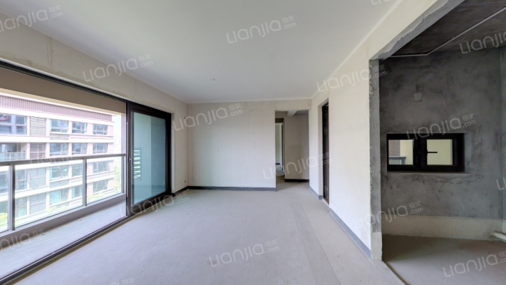 越秀悦映湖山悦玺二手房实景图