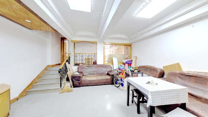 老车站路46号二手房实景图