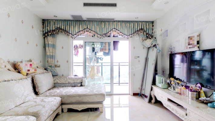 宝桐佳苑二手房实景图