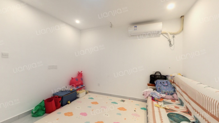 恒业站前广场二手房实景图