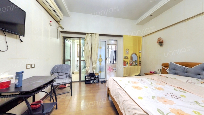 东方丽池二手房实景图