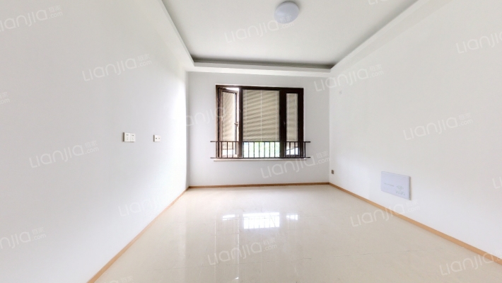 国贸佘山原墅二手房实景图