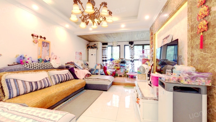 蓝润棠湖春天二手房实景图