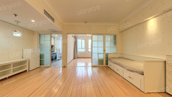 恋日国际二手房实景图