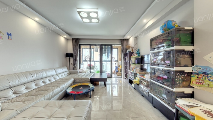 经纬美耀湾二手房实景图