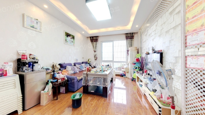 凯川大江东岸二手房实景图