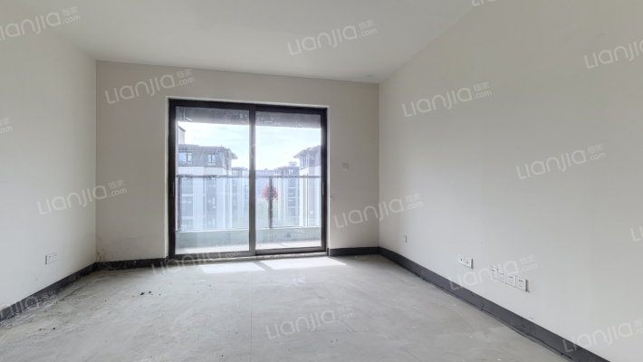 融创空港宸院梧园二手房实景图