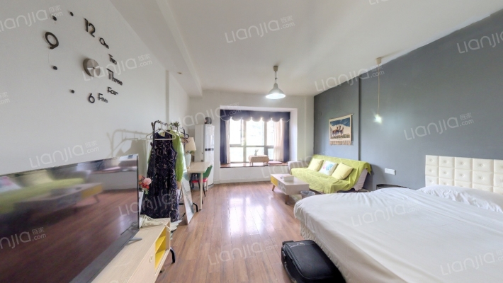 煌华晶萃城二手房实景图