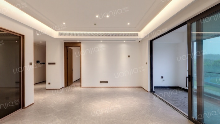 万科翡翠公园一期二手房实景图