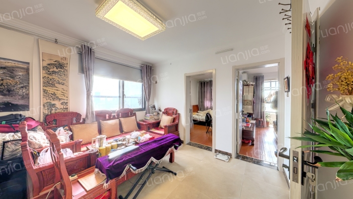 莲花嘉园二手房实景图