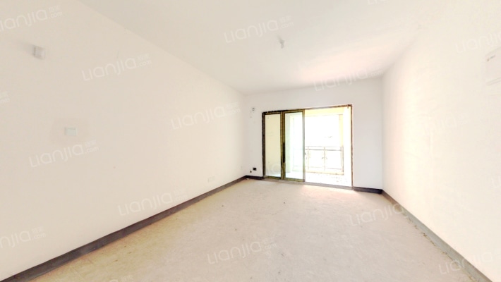 鹏润鹿山台二手房实景图