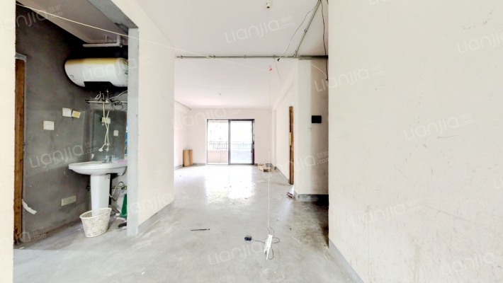 湖山香颂湾东区二手房实景图