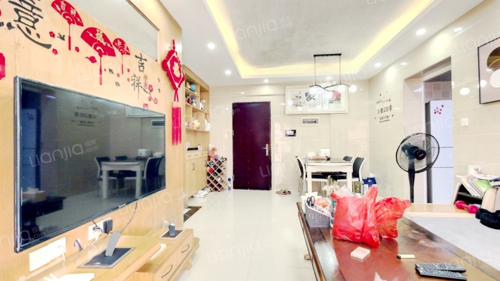 鼎盛中环银苑二手房实景图