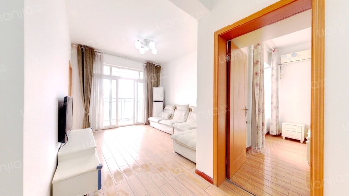 典雅龙海港湾二手房实景图