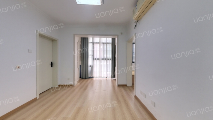 龙湾国际公寓二手房实景图