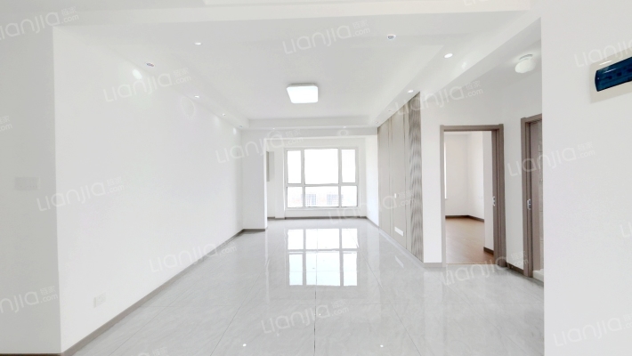 颐泊湾二手房实景图