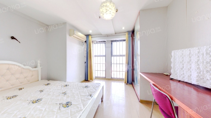 御湖国际二手房实景图