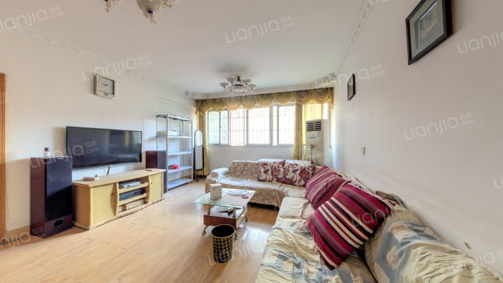 贵乌北路179号二手房实景图