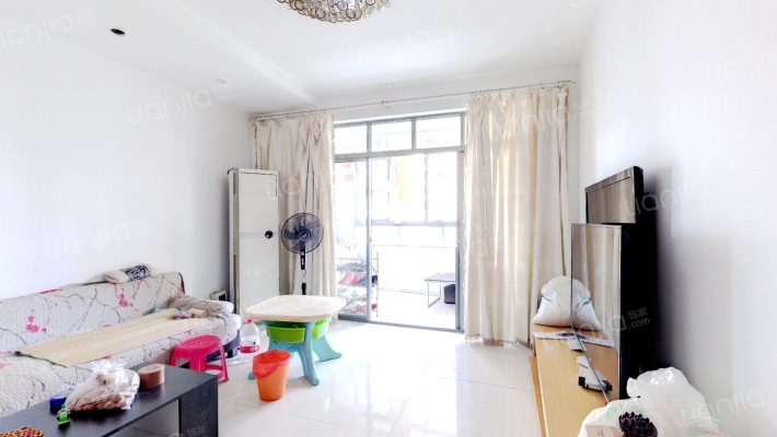 四季晶华二手房实景图