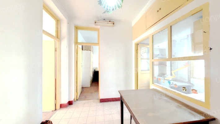 安徽省工业设备安装公司大院二手房实景图