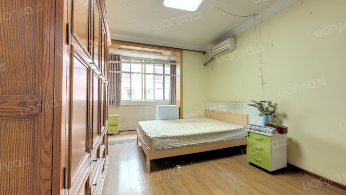 国权路300弄二手房实景图