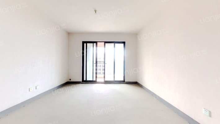 天铂二手房实景图