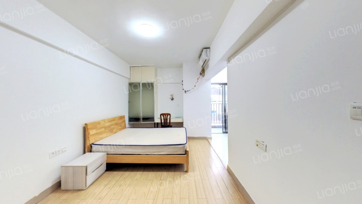 嘉年华国际公寓二手房实景图